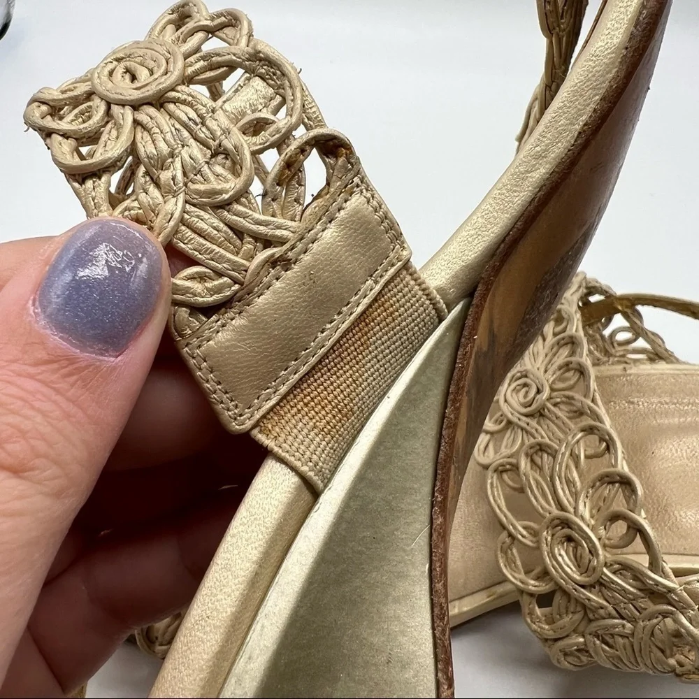 Stuart Weitzman Vintage Cream Square Toe Sandals - Picture 10 of 10